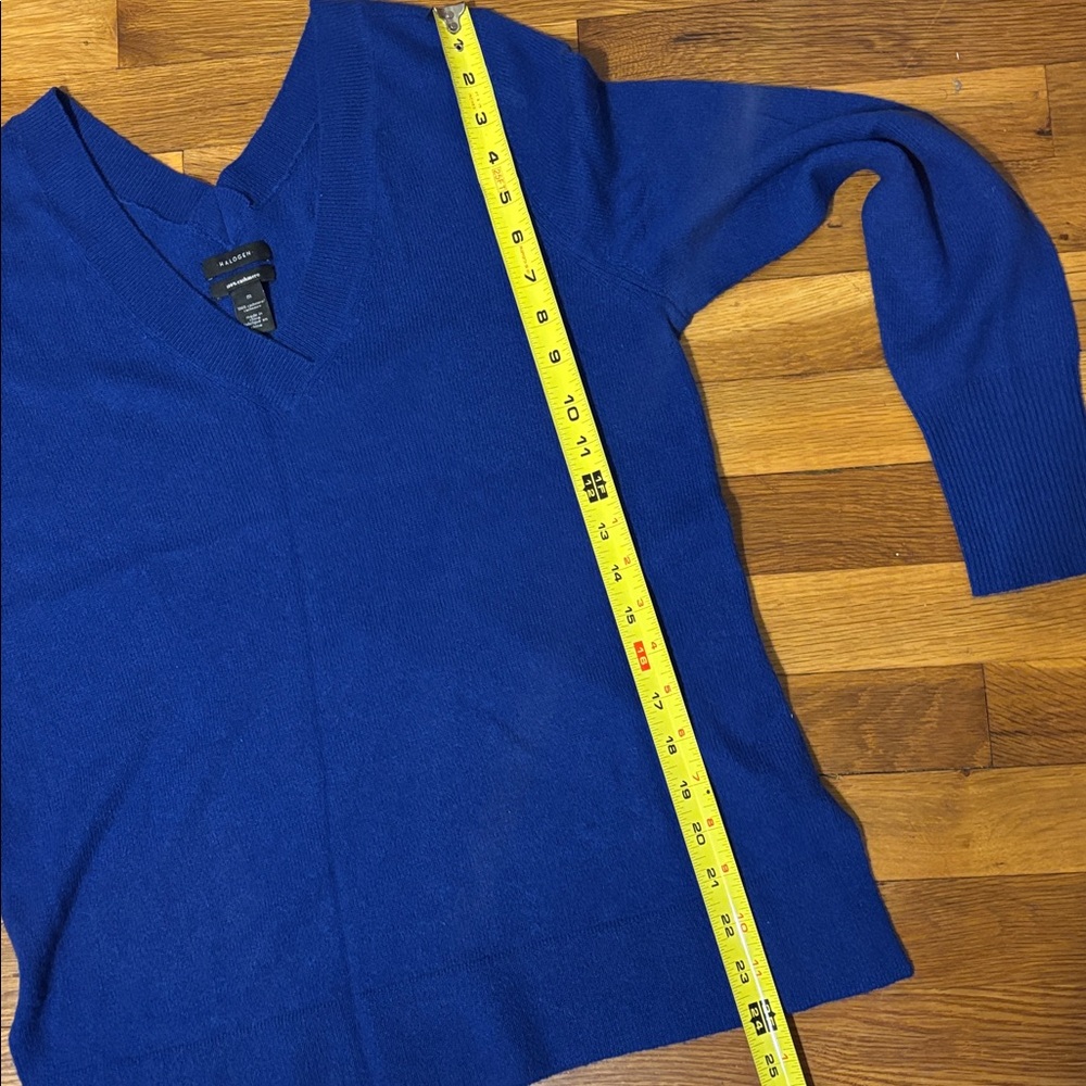 Halogen Cashmere Blue Sweater V-Neck Top - Picture 6 of 7